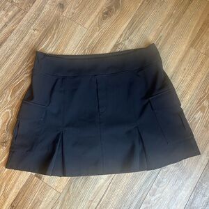 Athleta Black Skort pleated with Cargo pockets Women’s 16